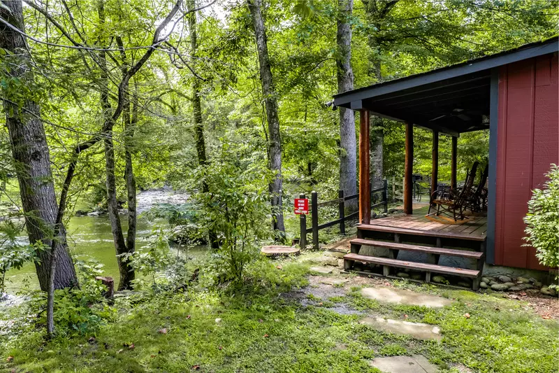 Flint Rock Cabin