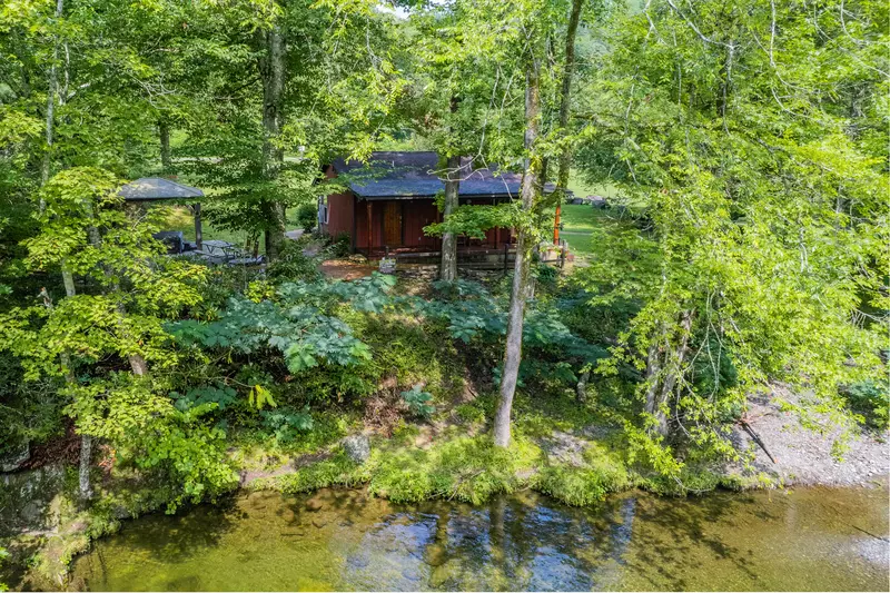 Flint Rock Cabin