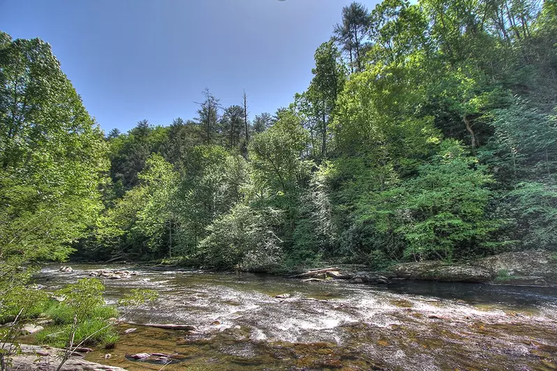 Ogle Lodge on the River