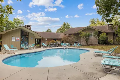 Peacock Lodge at Sky Land Ranch