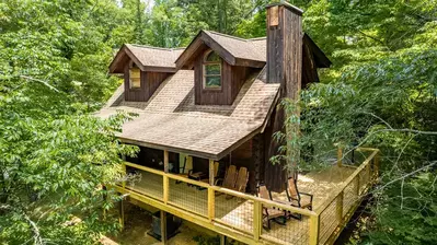 Hidden Dreams cabin exterior